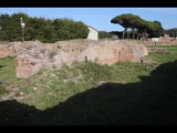 05109 ostia - regio i - insula xix - horrea dei mensores (i,xix,4) - ostseite - 8. raum von sueden - bli aus dem hinteren bereich ri nordosten - 01-2024.jpg